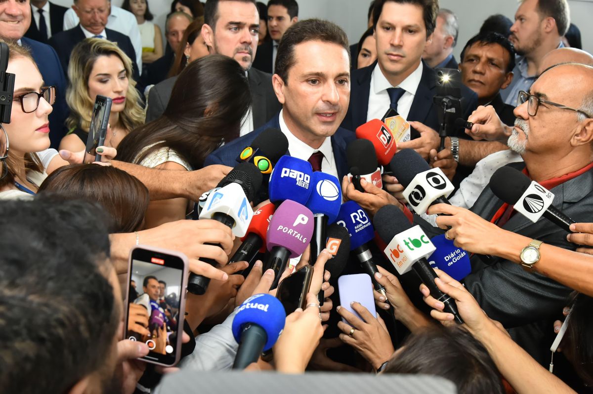Leandro Vilela assume Prefeitura de Aparecida com déficit de R$ 300 milhões e salários atrasados
